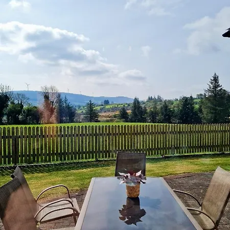 Yellow Heights Tinahely